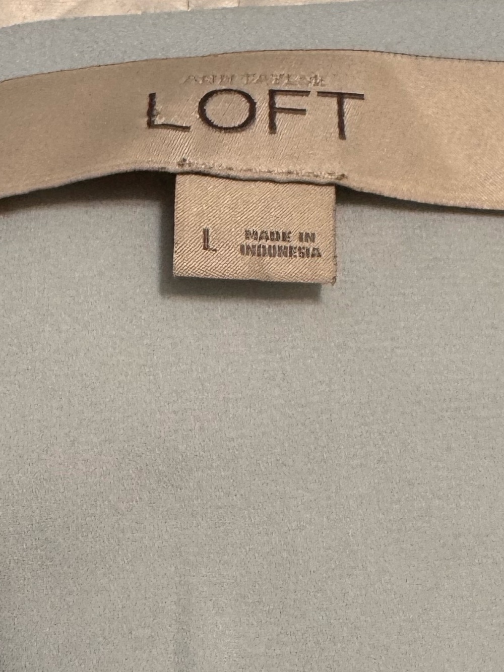 LOFT Sheer Light Blue Sleeveless Blouse Size Large - Picture 7 of 10